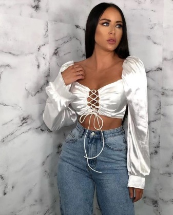 Maglia con maniche a sbuffo